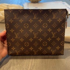 Louis Vuitton toiletry pouch 26